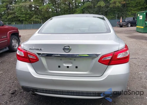 2016 Nissan Altima 2.5/2.5 S/2.5 Sl/2.5 Sr/2.5 Sv z USA, uszkodzony, nr VIN 1N4AL3AP5GN389097